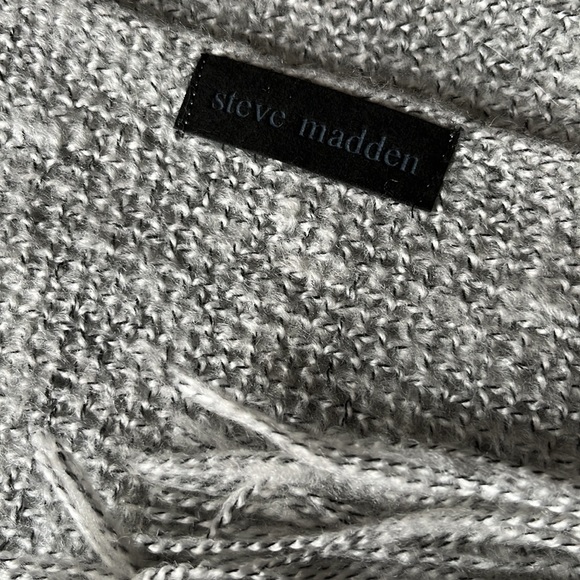 Steve Madden Scarf - Picture 9 of 9